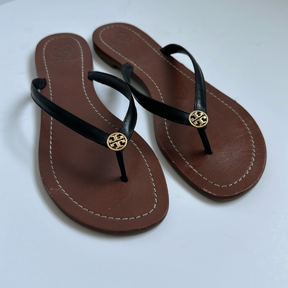 Classic Tory Burch black leather thong/flip flop sandals.  Size 8.5